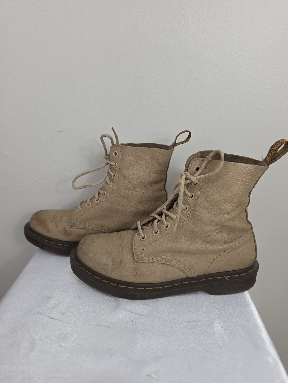 Dr. Martens Beige Leather Lace-Up Ankle Women's Boots - Picture 3 of 15